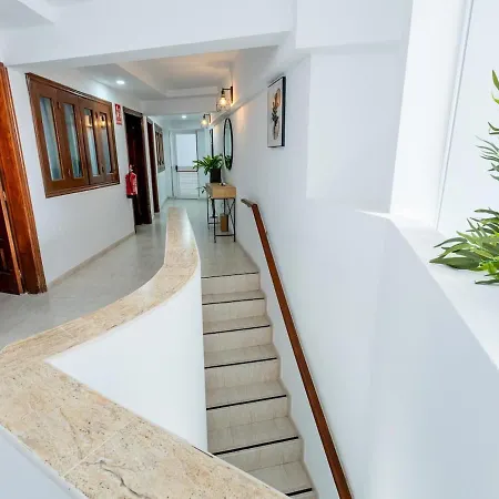 Coral Flores 1c With Pool Appartamento *